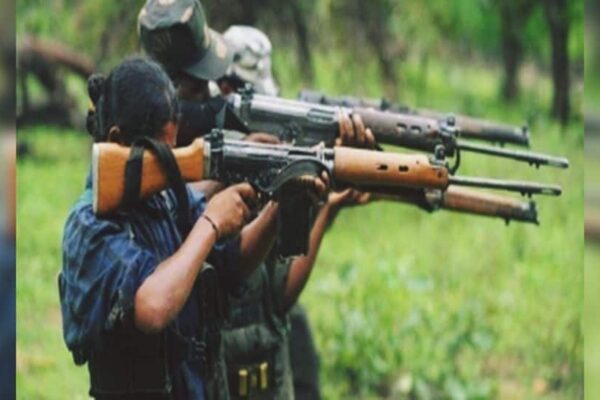 Maoists: छत्तीसगढ़ में आठ नक्सलियों को विस्फोटक और प्रचार सामग्री के साथ गिरफ्तार किया गया