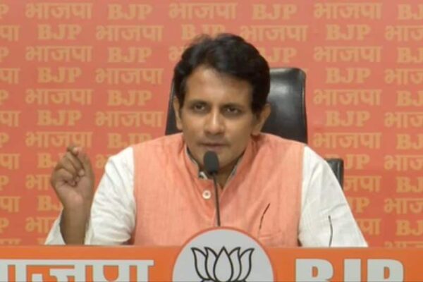 Scam: झारखंड सरकार पर 2,000 करोड़ रुपये के DMF ट्रस्ट घोटाले का आरोप