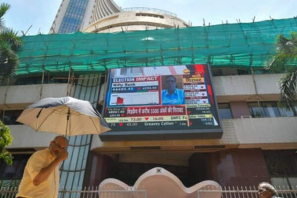 Market: सेंसेक्स और निफ्टी वैश्विक आशावाद के बीच ऊंचे बंद हुए