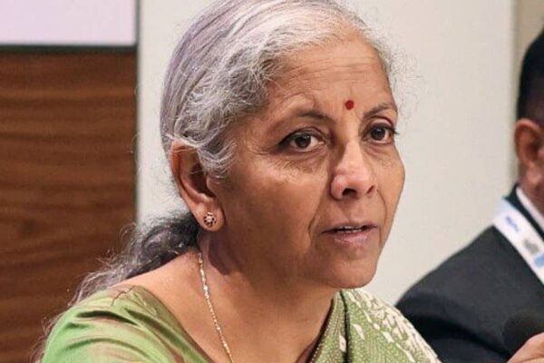 Agriculture: FM Sitharaman ने ग्रामीण बैंकों को बढ़ाने को कहा कृषि ऋण