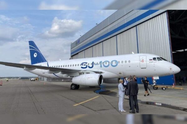 Aerospace: भारत ने बोइंग और एयरबस के खिलाफ SJ-100 उत्पादन की ओर कदम बढ़ाया