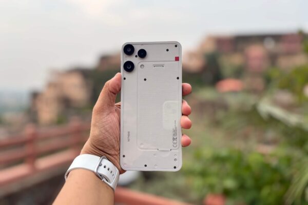 Camera की 50MP, 120Hz डिस्प्ले—क्या है कीमत?