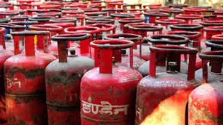 Gas Subsidy: यूपी के इस जिले में 1.61 लाख लाभार्थियों को मिला मुफ्त गैस सिलेंडर