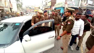 Uttar Pradesh News: राम मंदिर ध्वजारोहण को लेकर पुलिस प्रशासन अलर्ट, रामनगरी में आने वाले वाहनों की हो रही जांच