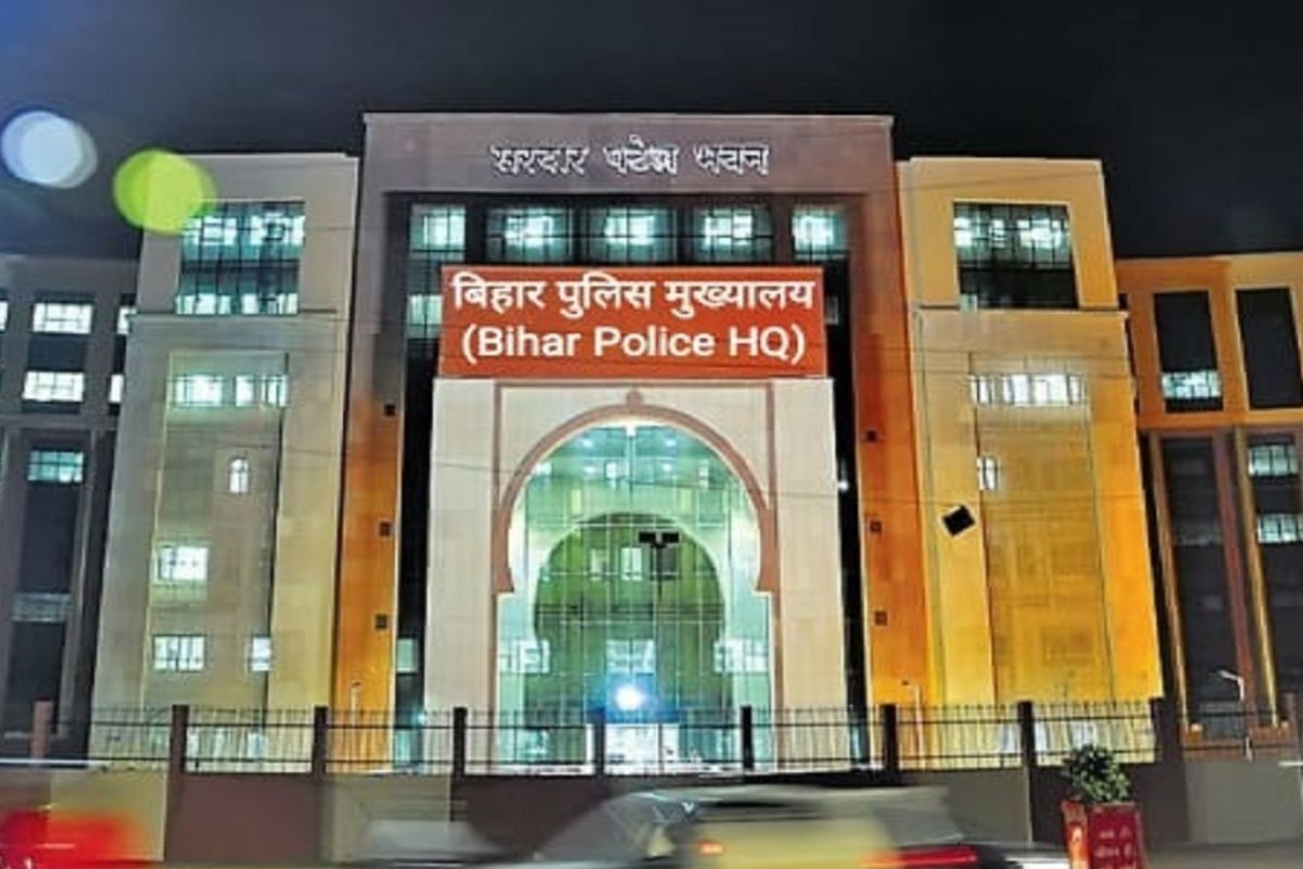 Police Alert: बिहार में पुलिसकर्मियों पर गिरेगी गाज, बड़ा आदेश जारी