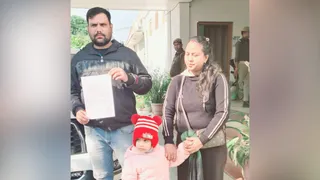 Family Appeals: ‘दादा की फाइल दोबारा खोली जाए’, दिल्ली से आया परिवार, हटाई जाए अवैध मजार