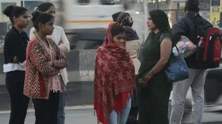 Weather: यूपी में हवा और कोहरे से बढ़ेगी ठंड, IMD का नया अपडेट