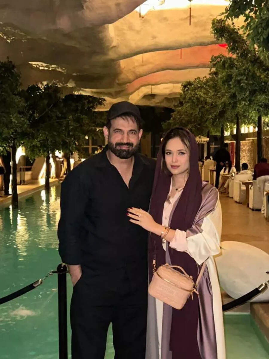 Irfan Pathan completed 10 years of marriage, showered love on his wife Safa Baig like this