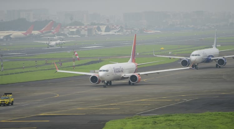 Big blow to Akash Air: Co-founder Praveen Iyer resigns, now Anand Srinivasan will take command – Akash Air Co Founder Resigns Aviation Sector News Aviation Sector News Business News In India