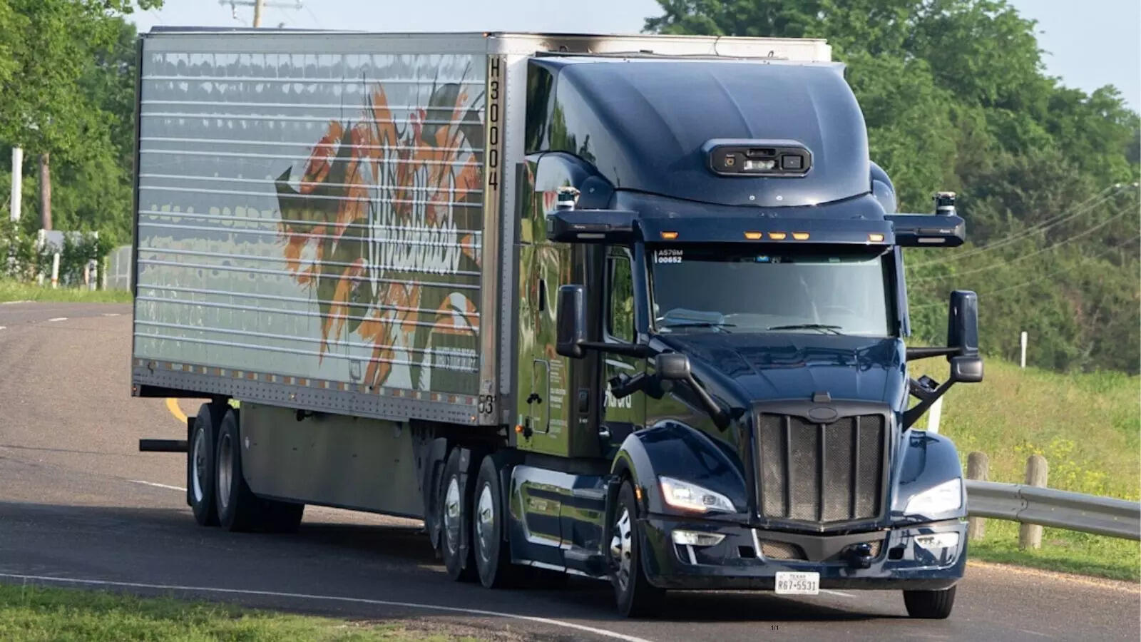 This smart truck will run 1600 kilometers without a driver, the map will be made with AI, know its features