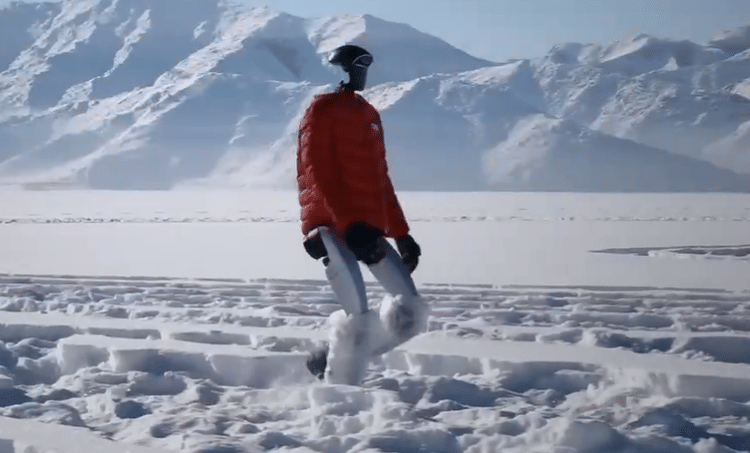 Robot: Humanoid robot works wonders in freezing cold, makes historical record by walking 1.3 lakh steps on snow – China’s Unitree G1 Humanoid Robot Walks Autonomously -47°c, Sets New Cold-weather Milestone