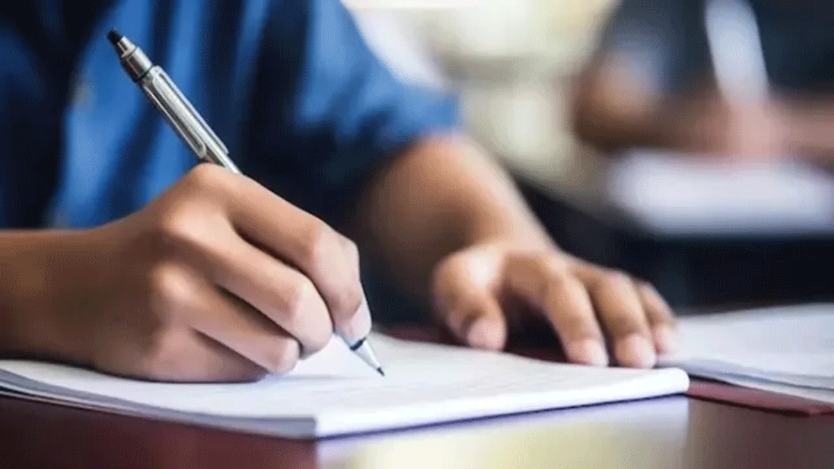 UP News: The wait of thousands of railway workers of UP to become ‘officers’ increased, Group B LDCE exam to be held on March 8 cancelled.