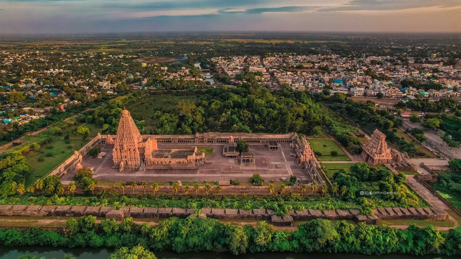 GK Question: Which is called ‘City of Thousand Temples’? The history of this district is unique