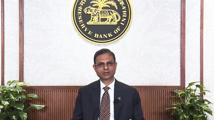 Rbi Mpc Meeting: Interest rates will remain low for a long period, Governor gave indications of further cuts; Returns on FD may decrease – Rbi Mpc Meeting Repo Rate Unchanged Sanjay Malhotra Statement FD Interest Rates India GDP Forecast