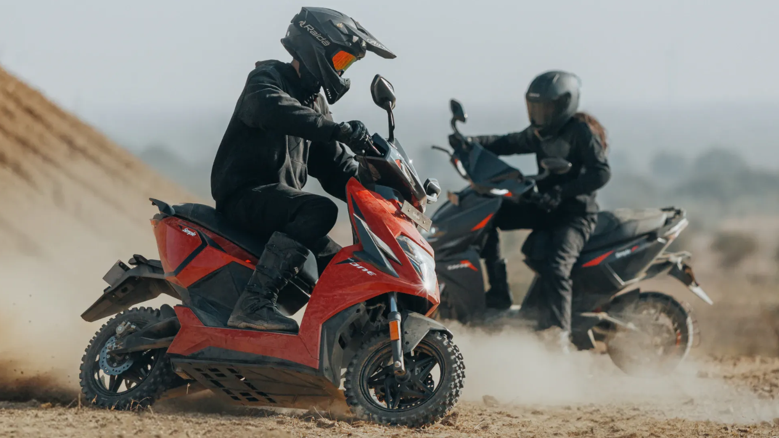 Range up to 320 kms, Splendor competes with these top 5 electric scooters, a week’s rest on a single charge