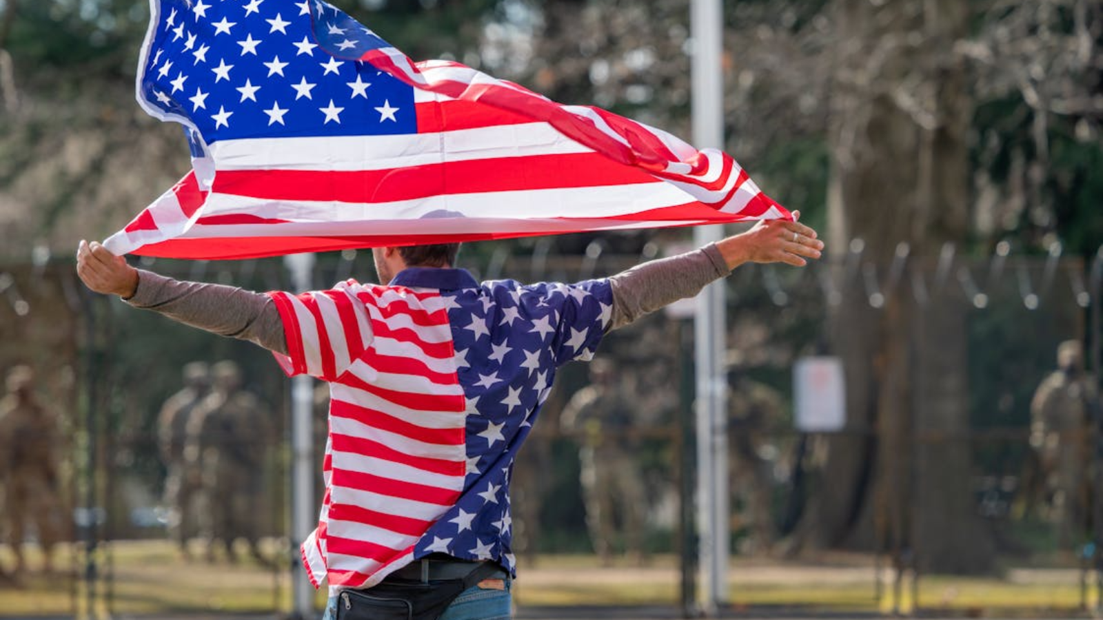 Don’t cross the ‘wall’ to get a job in America, an Indian is getting arrested every 20 minutes, know how to get a legal job