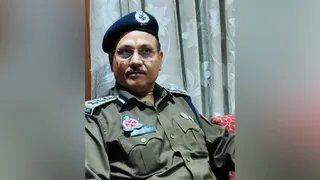 UP News: Cameras installed on security walls of jail will make noise on seeing unfamiliar face, concertina wire facing will be installed