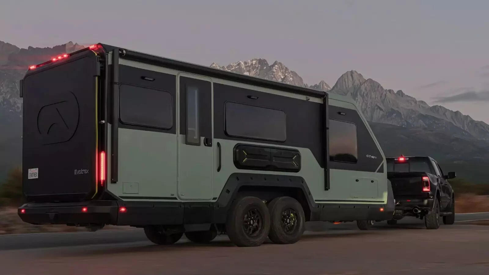 The world’s first unique travel trailer that generates electricity has arrived, you will get home-like facilities even in the jungle.