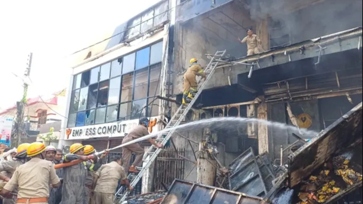 Fire In Coaching Centre: 18 students died in Lucknow fire similar to Taxila in Surat, PM Modi announced financial assistance