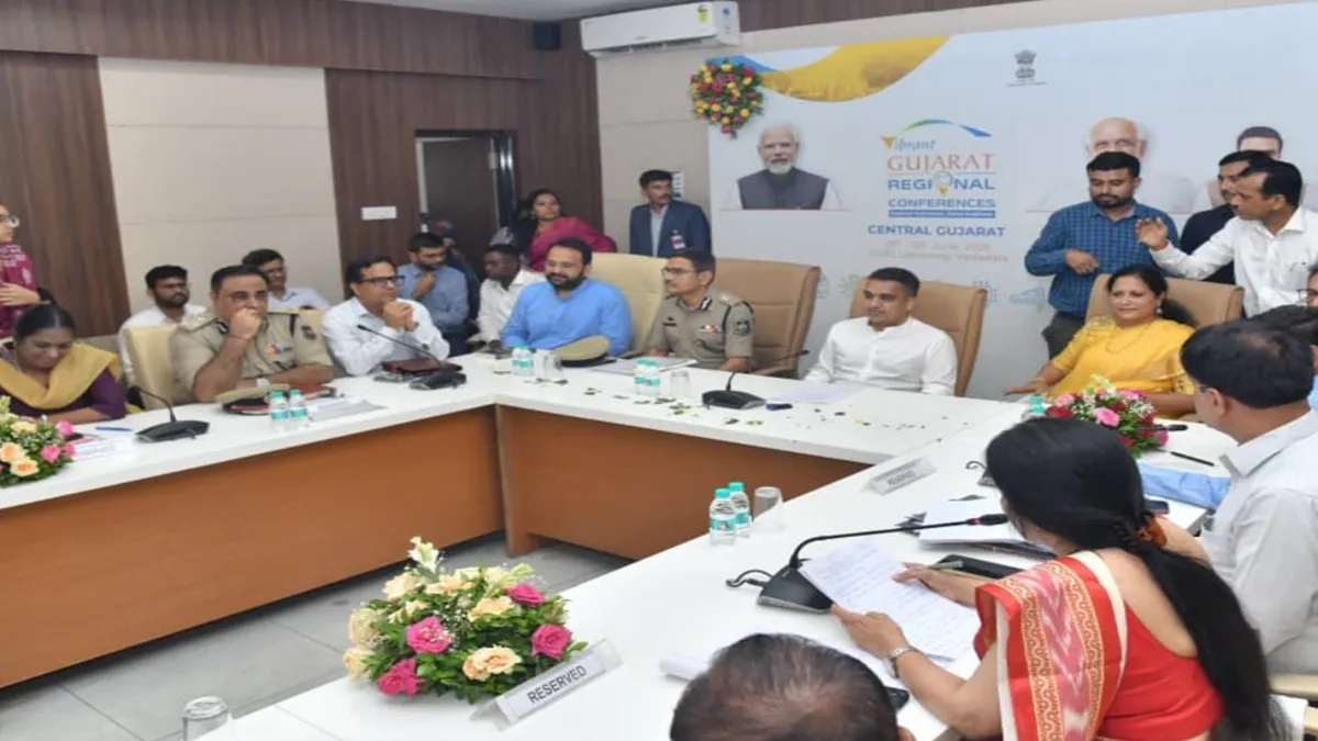 Ahead of the Vibrant Summit in Vadodara, Harsh Sanghvi gave assistance of 1432 crores to 12908 entrepreneurs.