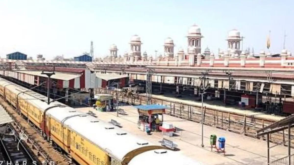 Route changes of 13 Gujarat trains due to infrastructure work at Lucknow station, check this list before planning