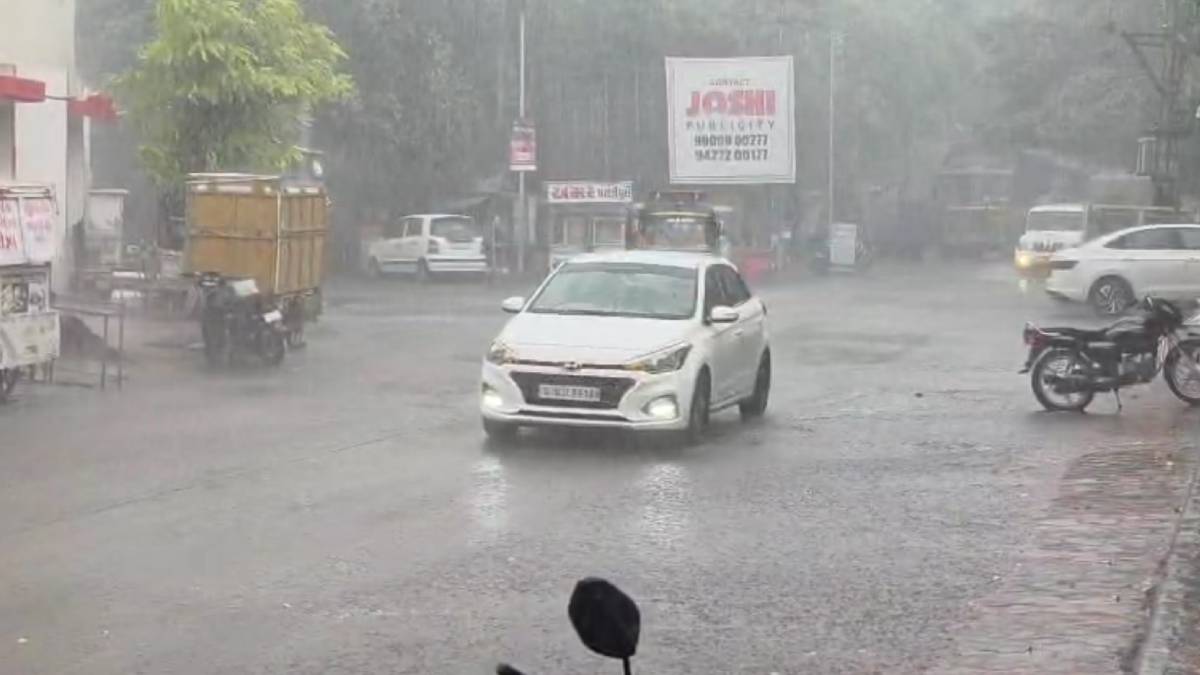 Gujarat Rain: In 31 talukas of Gujarat, Meghmeher, Nadiad, 2 inches of rain in 2 hours, water started flowing in the main markets.