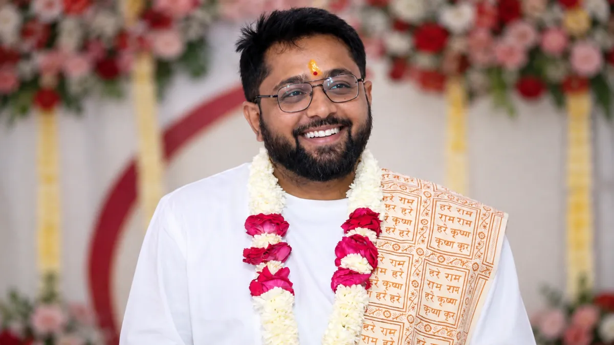 Pitra Dosh: Zero savings despite earning day and night? These are signs of patriarchy running in the house, know the scriptural remedy