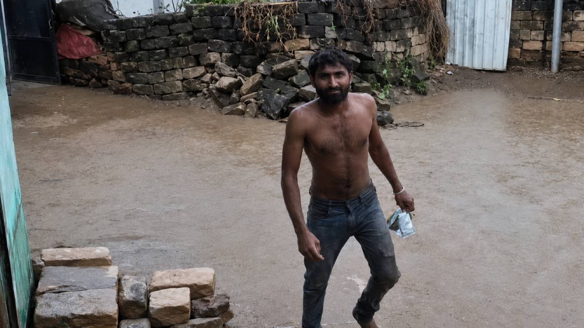 Rain bursts in Amreli: Heavy rains in Rajula, Khambha and Dhari inundate fields and roads, disrupt public life