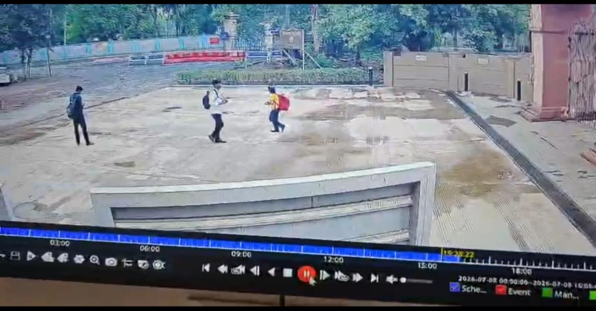 Missing: एयरफोर्स अधिकारी की 12 साल की बेटी स्कूल से लापता, CCTV में दिखी आखिरी झलक