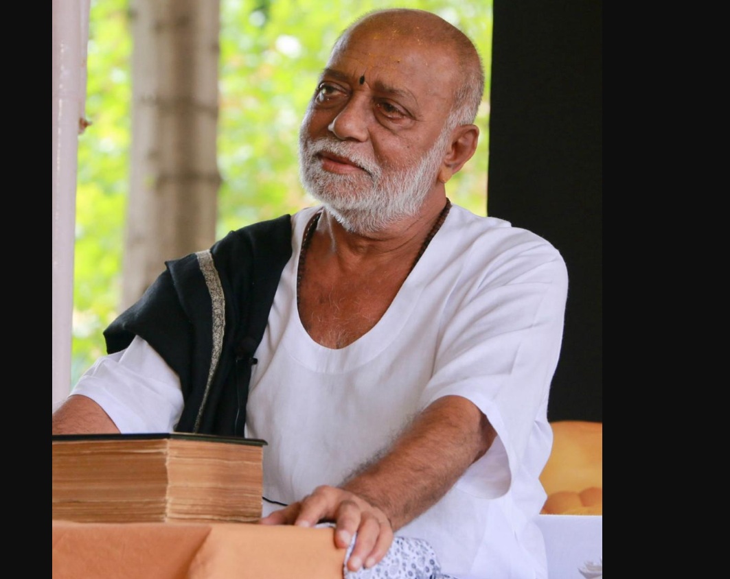 Morari Bapu Pays Tribute: Morari Bapu pays tribute to 8 people killed in bus accident on Rajasthan highway, announces financial assistance