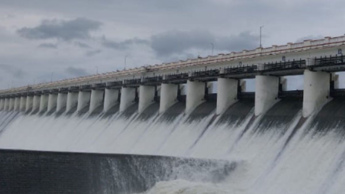 Shetrunji dam overflowed! Be careful of these 17 villages, a big warning given by the system