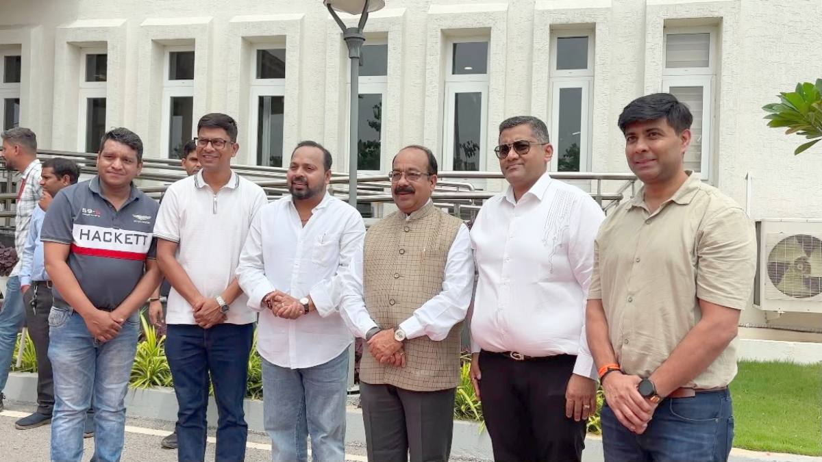 Jagannath: एटी पैलेस में भगवान जगन्नाथ की स्थापना, डिप्टी सीएम अरुण साव ने रथ यात्रा को दिखाई हरी झंडी